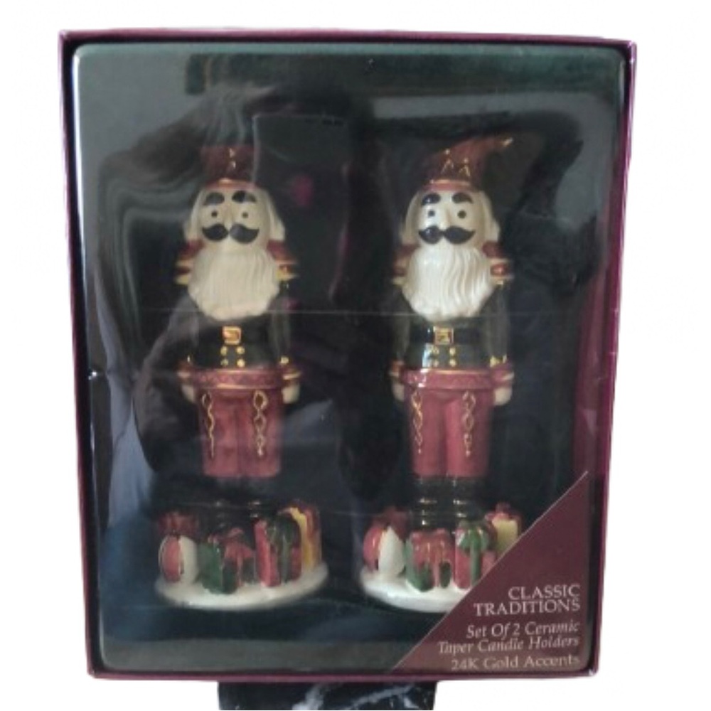CLASSIC TRADITIONS • 2 CERAMIC TAPER CANDLE HOLDERS • 24K GOLD ACCENTS • NWT